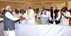 The Prime Minister, Shri Narendra Modi greeting the people at the inauguration of Sri Sathya Sai Hospital, at Naya Raipur, in Chhattisgarh on February 21, 2016.